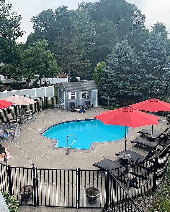 1st image of 6 Verona Ct