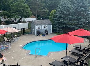 6 Verona Ct, New City, NY 10956