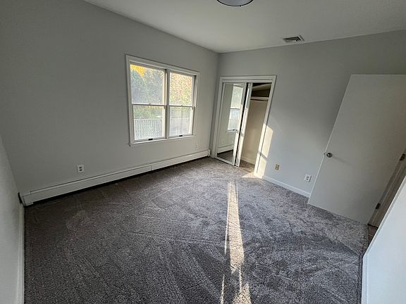 5th image of 51 Baron De Hirsch Rd Floor 1