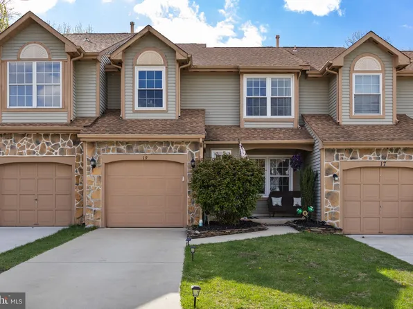 19 Lavister Dr, Mount Laurel, NJ 08054