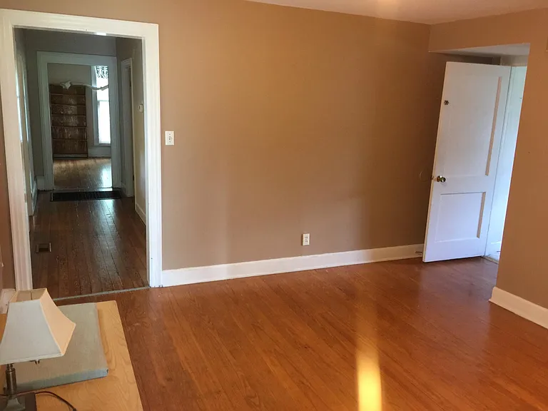 1918 Eastview Ave #2 — Photo 5