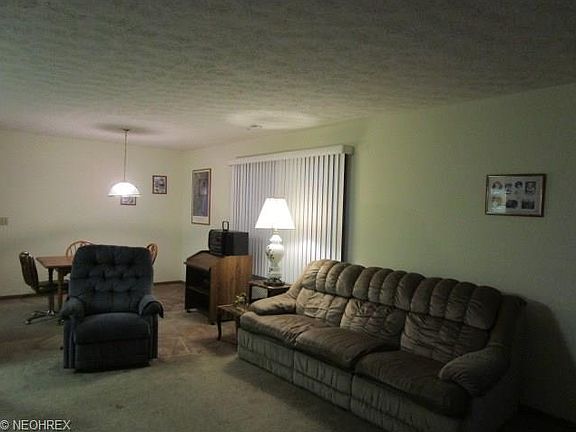 3rd image of 456 Spruce St
