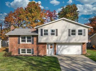 433 Melony Ln, Tallmadge, OH