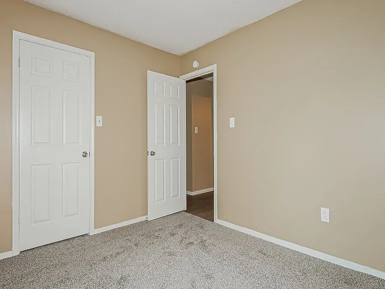 6635 Dunbarton Dr — Photo 13