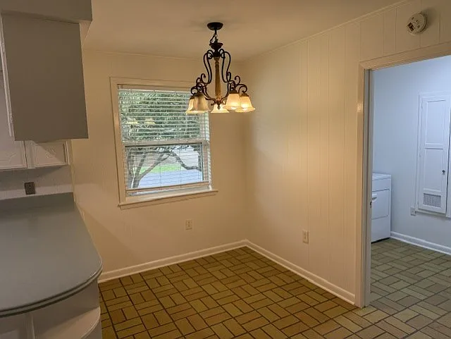 1266 Oakley Dr — Photo 9