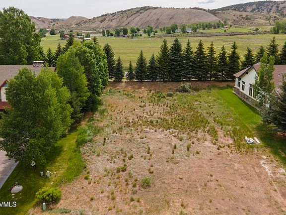 5th image of 391 Black Bear Dr
