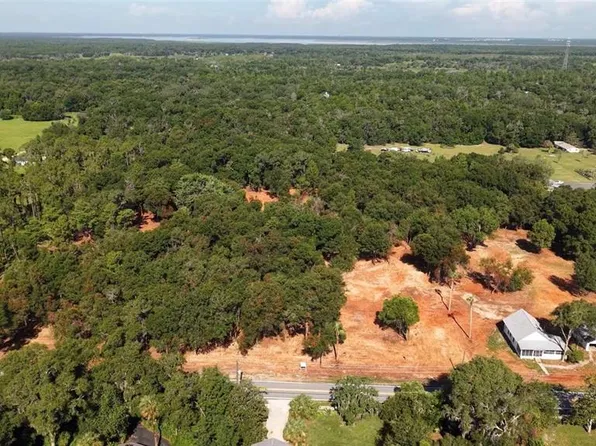 450 Old Geneva Rd, Geneva, FL 32732