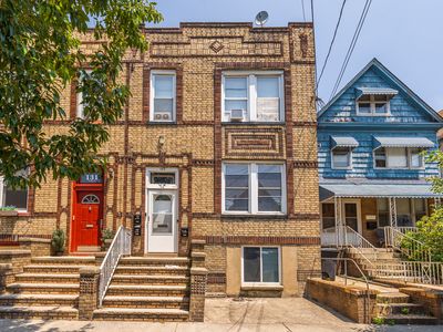 129 W 15th St #1, Bayonne, NJ, 07002