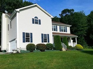1 Ryan Ct, Smithfield, RI 02917