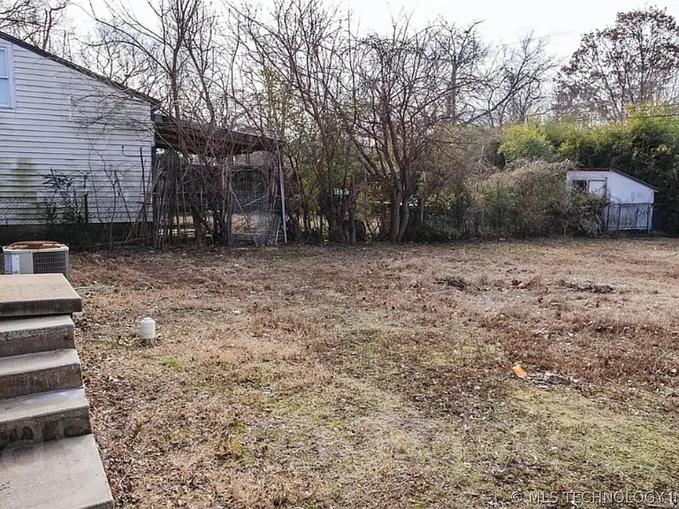 3724 S Knoxville Ave — Photo 17