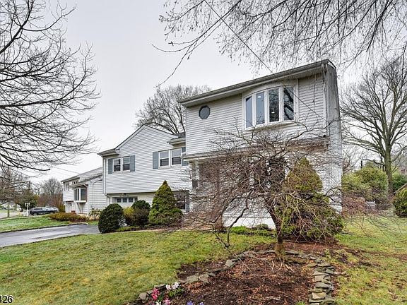 2nd image of 108 Golf Rd