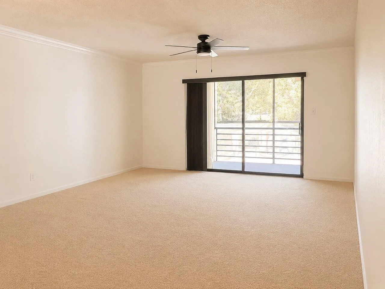 2 bed, 2.0 bath, 936 sqft, $1,800 — Photo 3