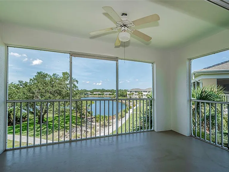 19355 Water Oak Dr #306 — Photo 3