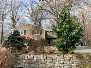 6 Thayer Heights Rd, Hopkinton, MA 01748