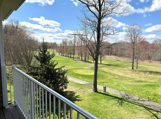 632 Saint Andrews Pl, Englishtown, NJ 07726