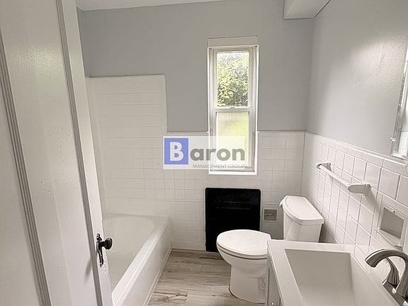 3rd image of 7169 Reading Rd APT 2