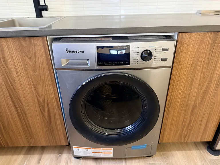 Washer/dryer in unit