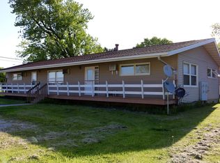 717 2nd St NW APT 5, Dodge Center, MN 55927