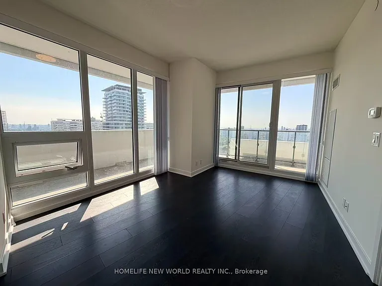 2221 Yonge St #2403 — Photo 2