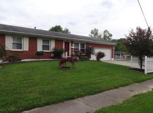 10915 Golden Dr, Louisville, KY 40272