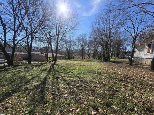 773 Saxon Ave, Spartanburg, SC 29301