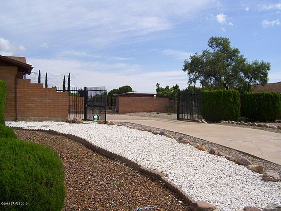 3rd image of 2021 Piccadilly Dr
