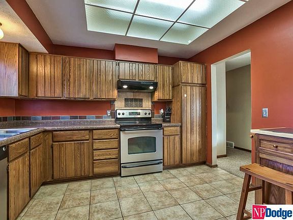 4th image of 13710 Josephine St