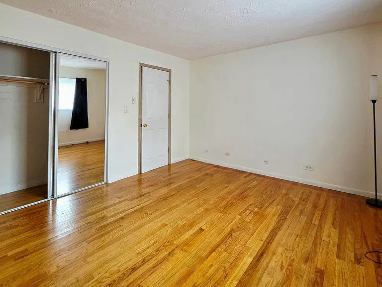 2205 Arbor Cir #8 — Photo 7