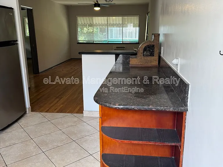 12157 Chandler Blvd #4 — Photo 6