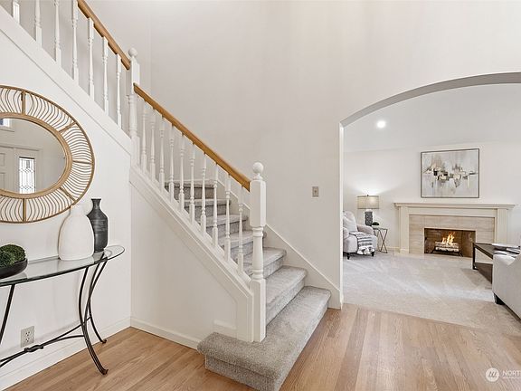 3rd image of 23318 SE 31st Street