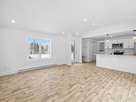 3rd image of 386 Buell Rd
