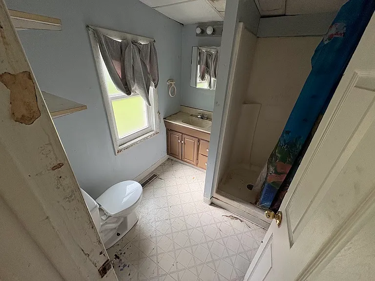 221 E Cherry St — Photo 18