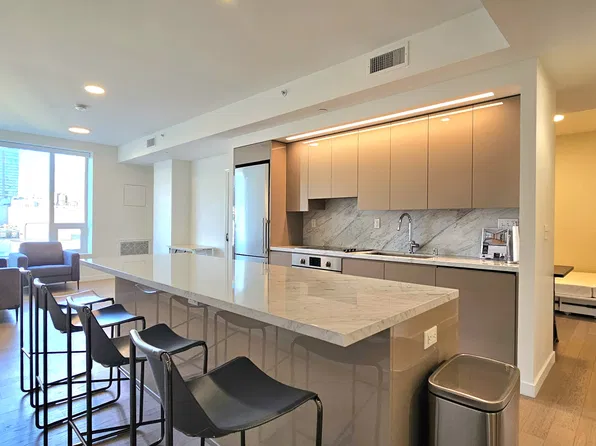 1050 S Grand Ave #10F-08, Los Angeles, CA 90015