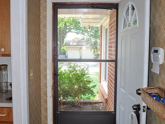 4th image of 4712 Alamo Dr
