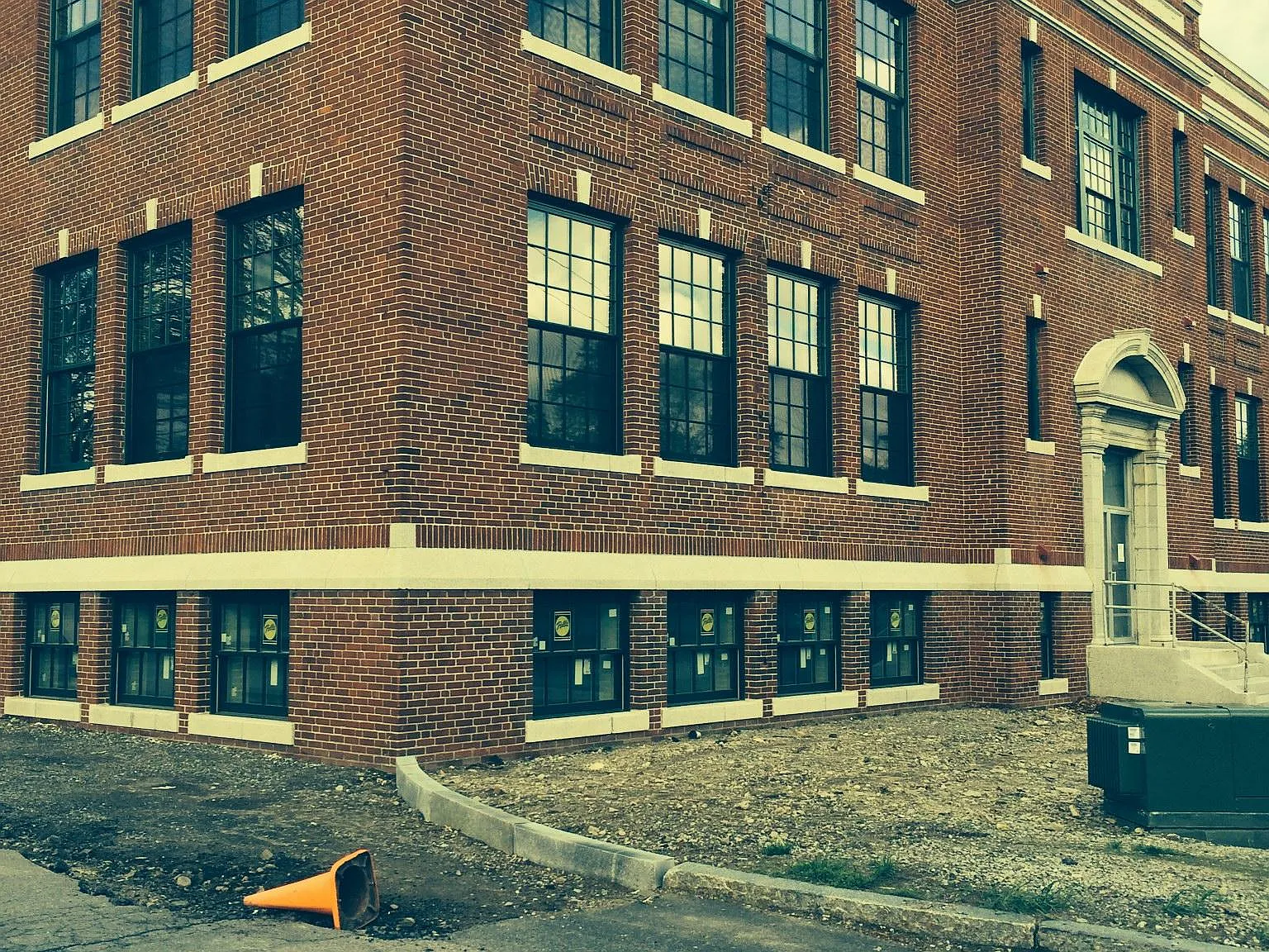 2 bed, 750 sqft, $2,200 — Photo 1