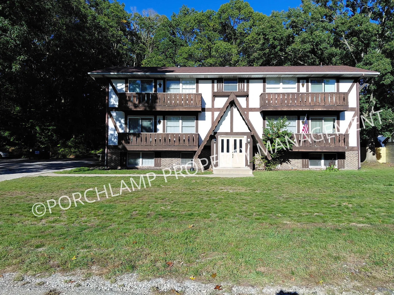 2 bed, 700 sqft, $1,175 — Photo 1