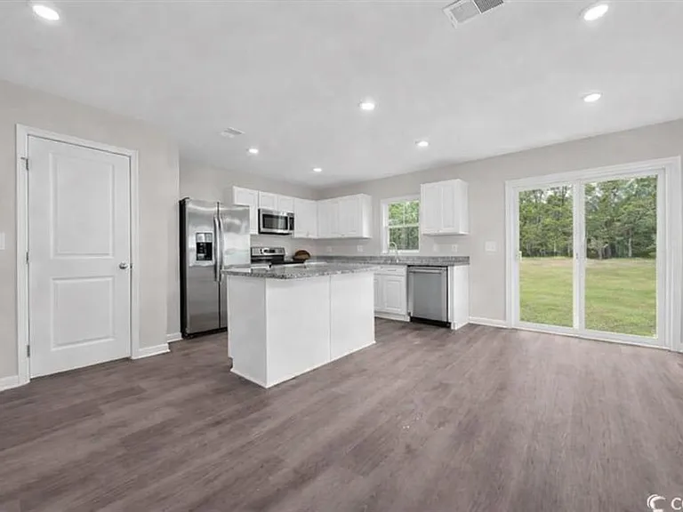 399 Myrtle Meadows Dr — Photo 4