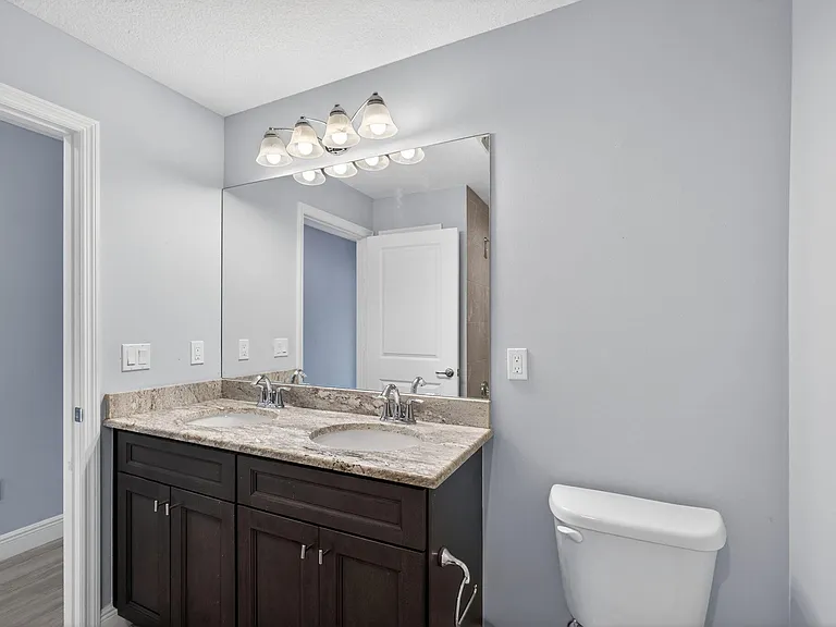 2501 SE Mariposa Ave — Photo 34