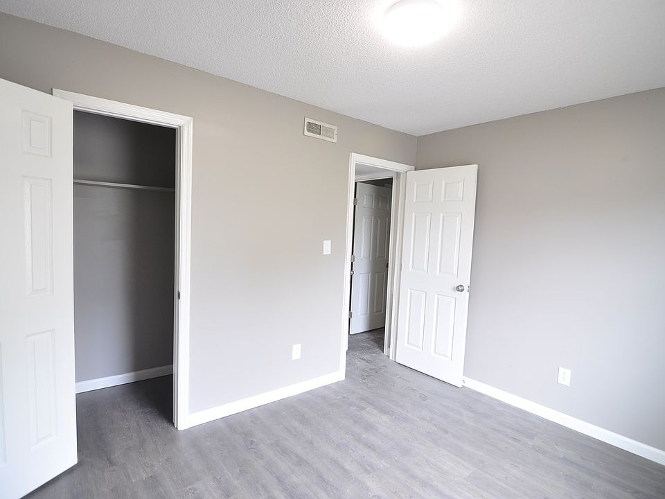 2nd image of 12104 Carriage Ct SE APT C