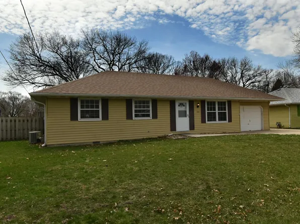 352 Orchard Ln, Braidwood, IL 60408