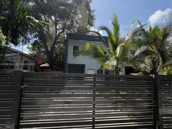 5131 NW 5th St, Miami, FL 33126