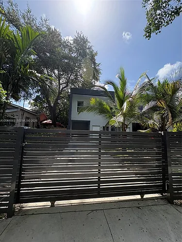 5131 NW 5th St Photo 1