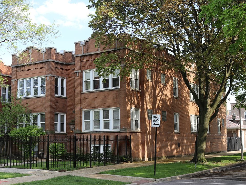 1st image of 4457 W Wrightwood Ave