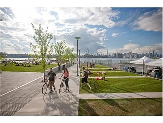 Rented by Douglas Elliman | media 31