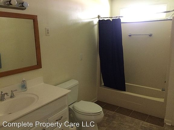 5th image of 2313 W Sheffield Dr