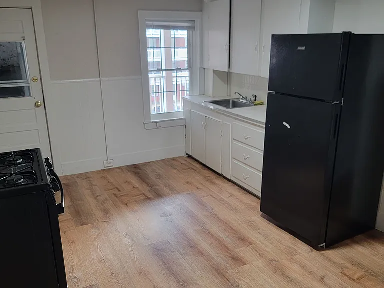 102 Mechanic St #4 — Photo 7