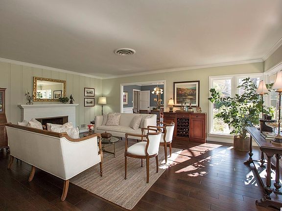4th image of 4276 Woodleigh Ln
