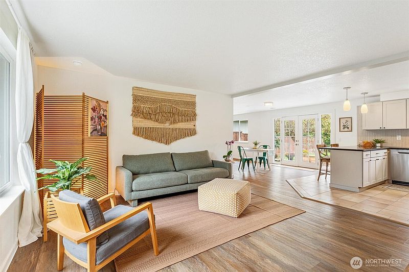2nd image of 10229 27th Drive SE