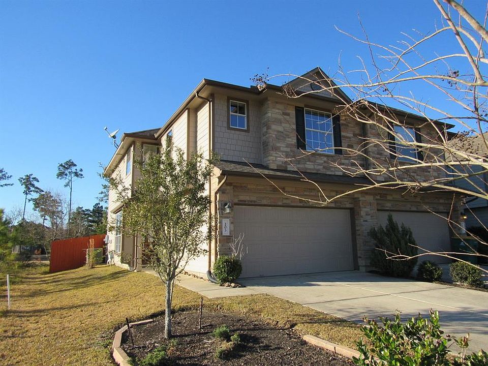 1st image of 203 Bloomhill Pl