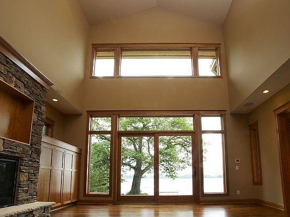 5th image of 120 Sunrise Ave